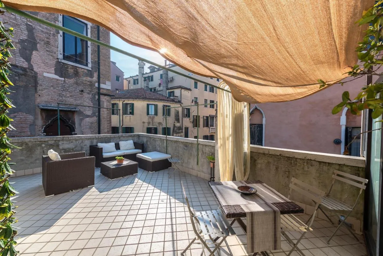 Tre Sestieri Terrace Canal View Venice Guest house