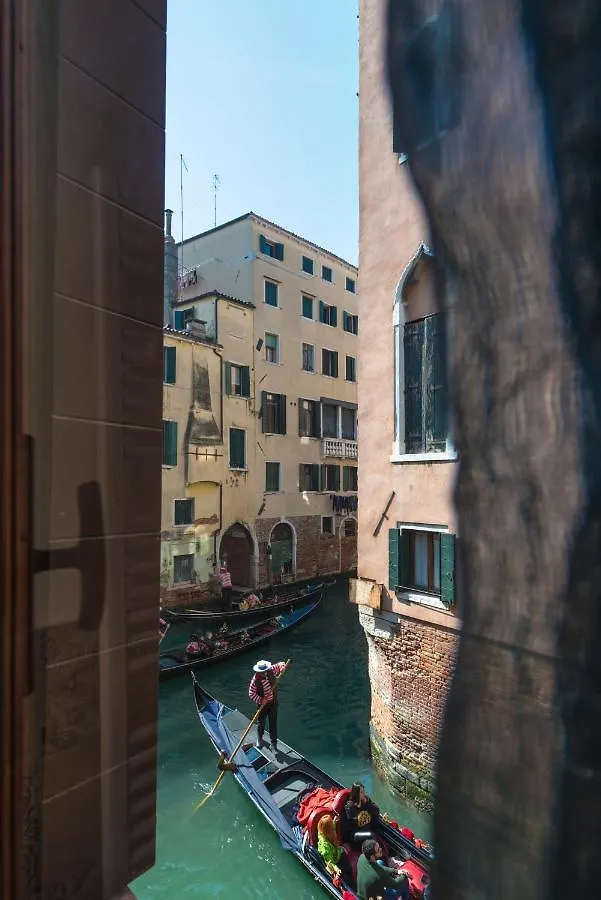 Tre Sestieri Terrace Canal View Venice Guest house